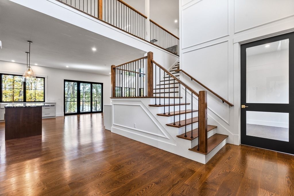 Interior, Pendant Lights, Recessed Lighting, Wood Texture Flooring