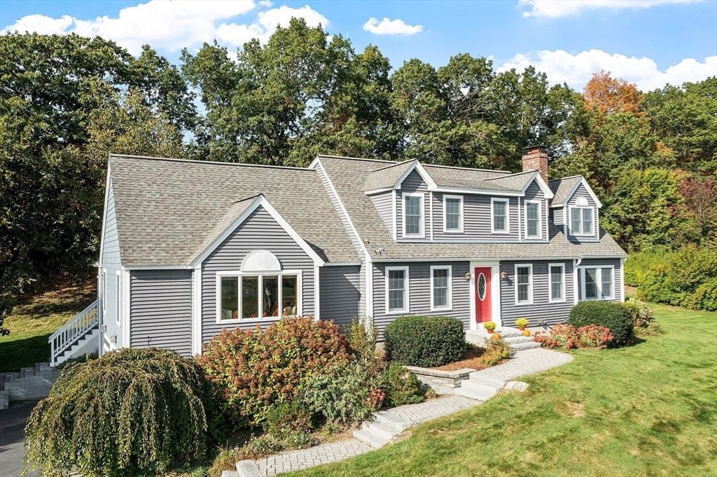 Backyard, Exterior, Facade, Cape Cod