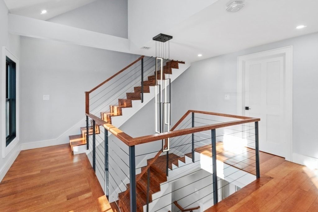 Interior, Pendant Lights, Recessed Lighting, Wood Texture Flooring