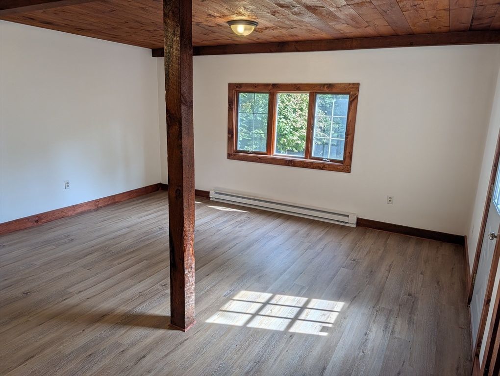 Empty room, Interior, Wooden Ceilings, Wood Texture Flooring