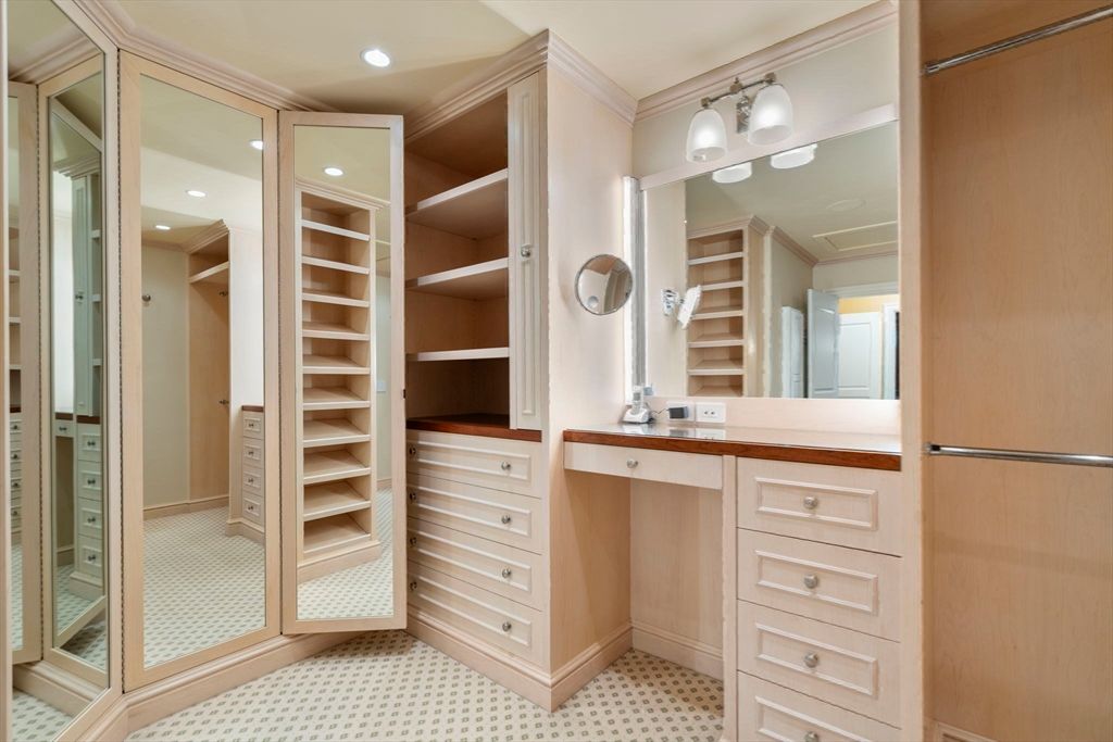 Interior, Walk-in Closets