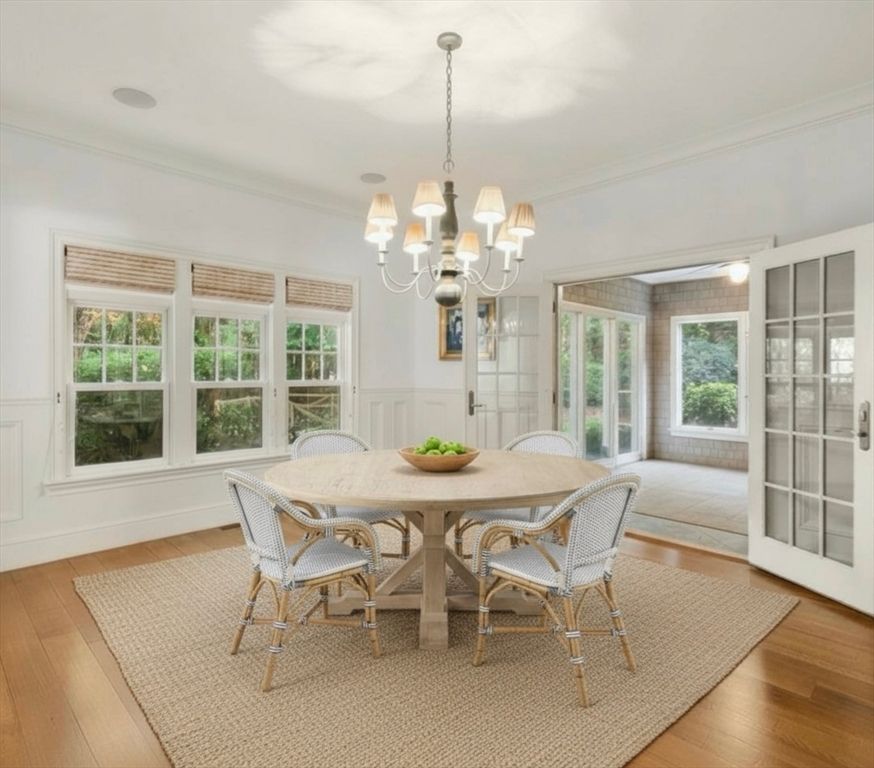 Chandelier, Dining room, Interior, Wood Texture Flooring