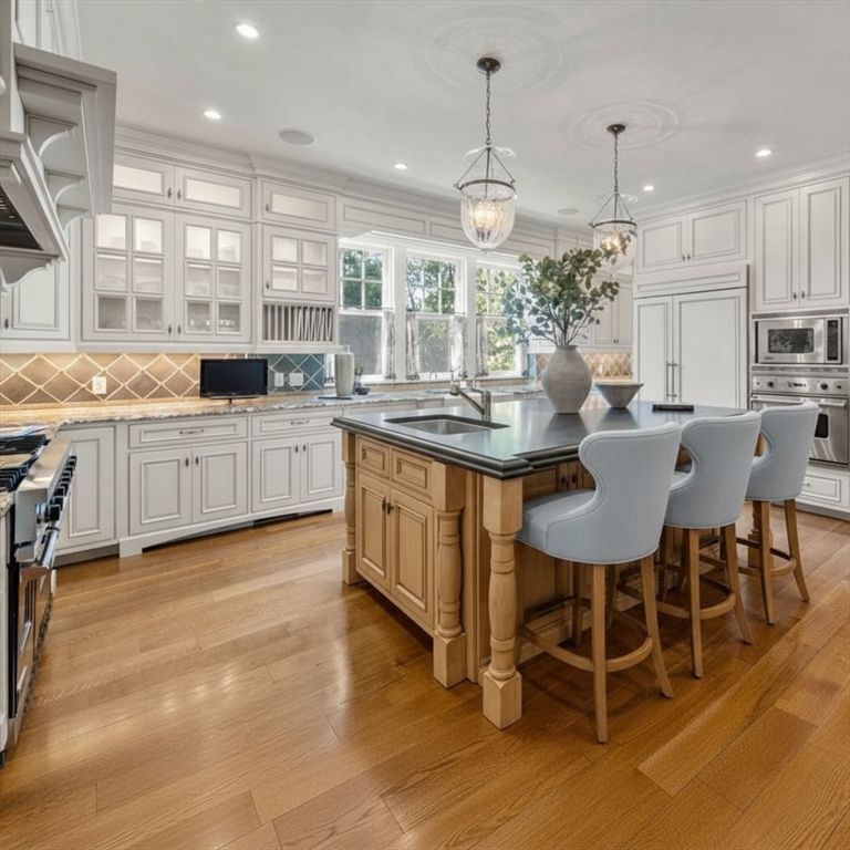Interior, Kitchen, Pendant Lights, Recessed Lighting, Wood Texture Flooring