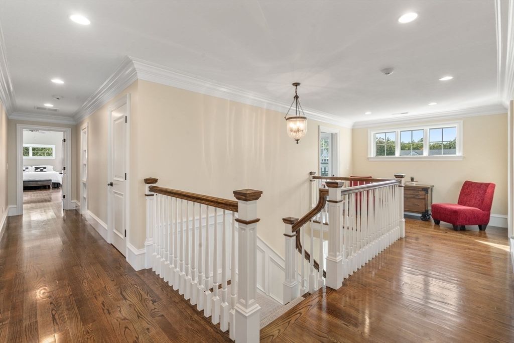 Interior, Pendant Lights, Recessed Lighting, Wood Texture Flooring