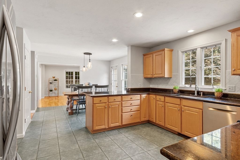 Dining room, Interior, Kitchen, Pendant Lights, Recessed Lighting