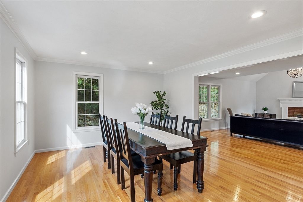 Chandelier, Dining room, Fireplace, Interior, Recessed Lighting, Wood Texture Flooring