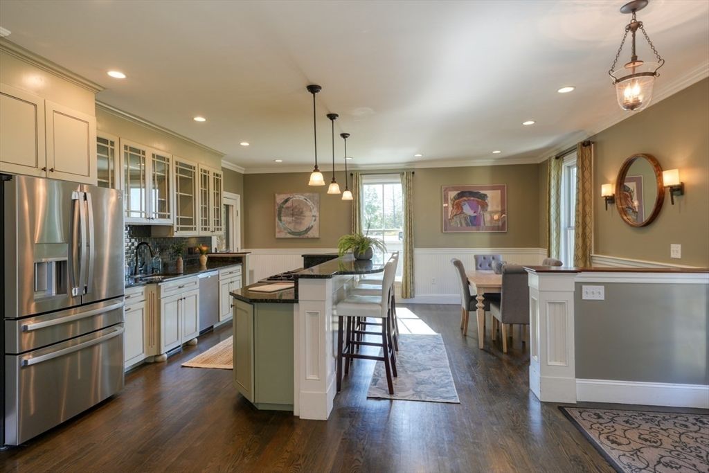 Dining room, Interior, Kitchen, Pendant Lights, Recessed Lighting, Stainless Steel Appliances, Wood Texture Flooring