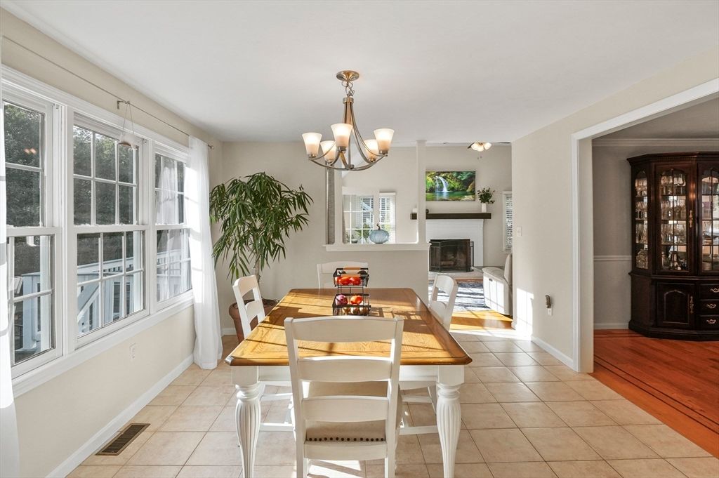 Chandelier, Dining room, Fireplace, Interior, Wood Texture Flooring