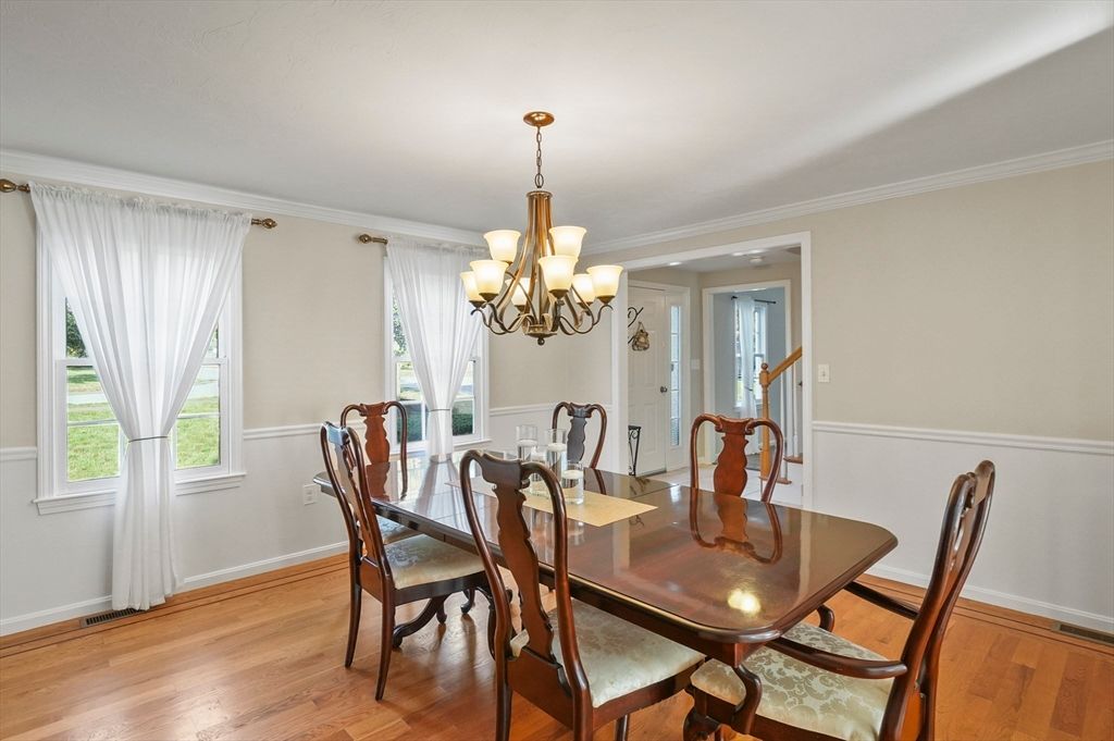 Chandelier, Dining room, Interior, Wood Texture Flooring