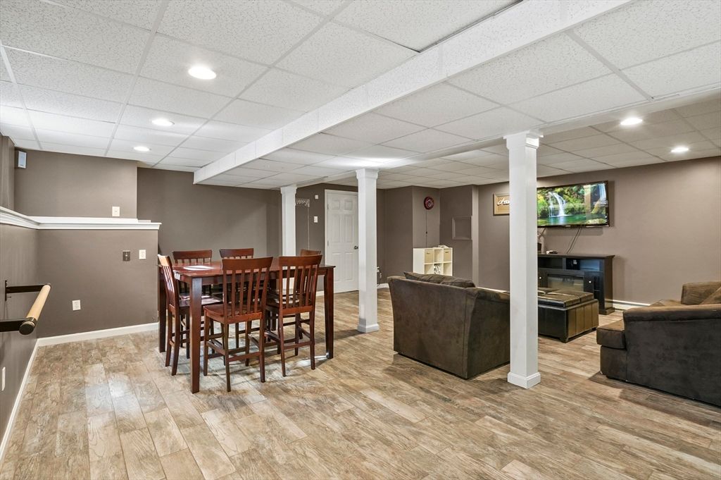 Dining room, Interior, Recessed Lighting, Wood Texture Flooring