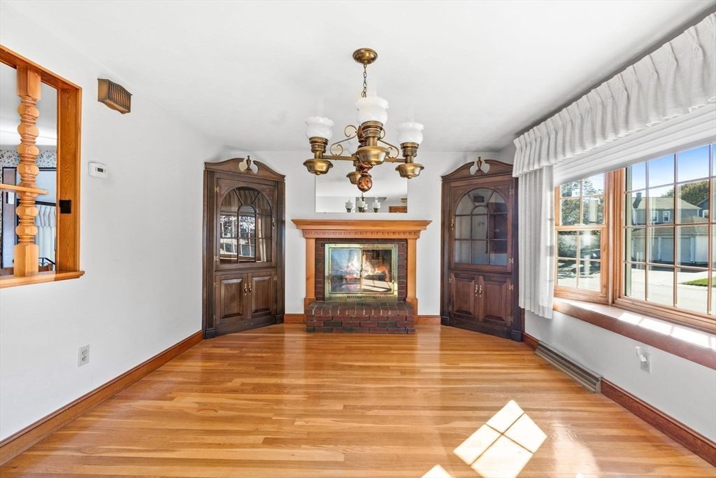 Chandelier, Fireplace, Interior, Wood Texture Flooring