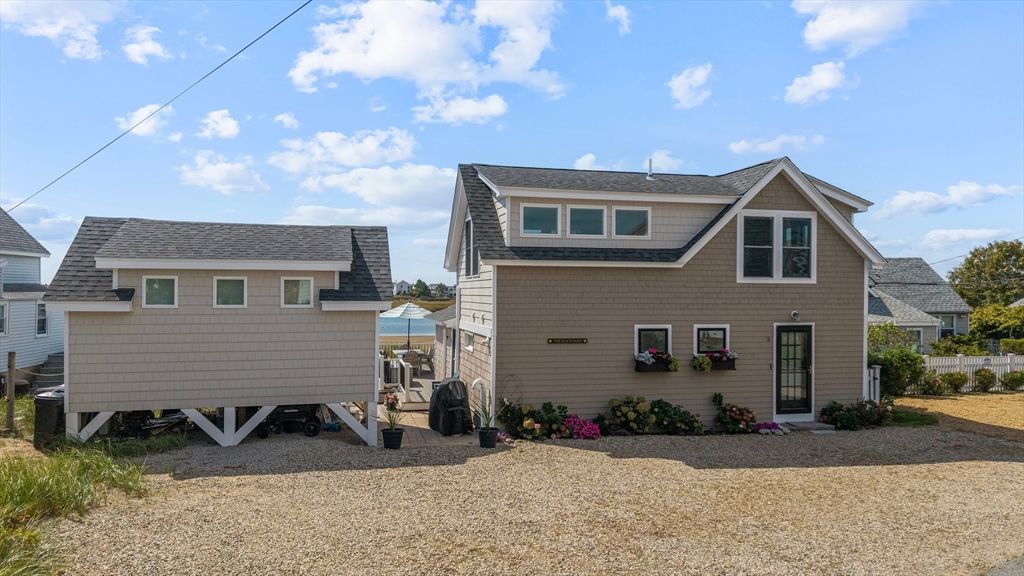 Exterior, Facade, Cape Cod