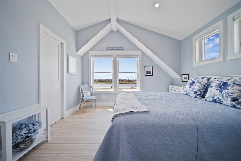Bedroom, Interior, Recessed Lighting, Water, Wood Texture Flooring