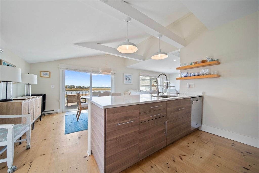 Dining room, Interior, Kitchen, Pendant Lights, Wood Texture Flooring