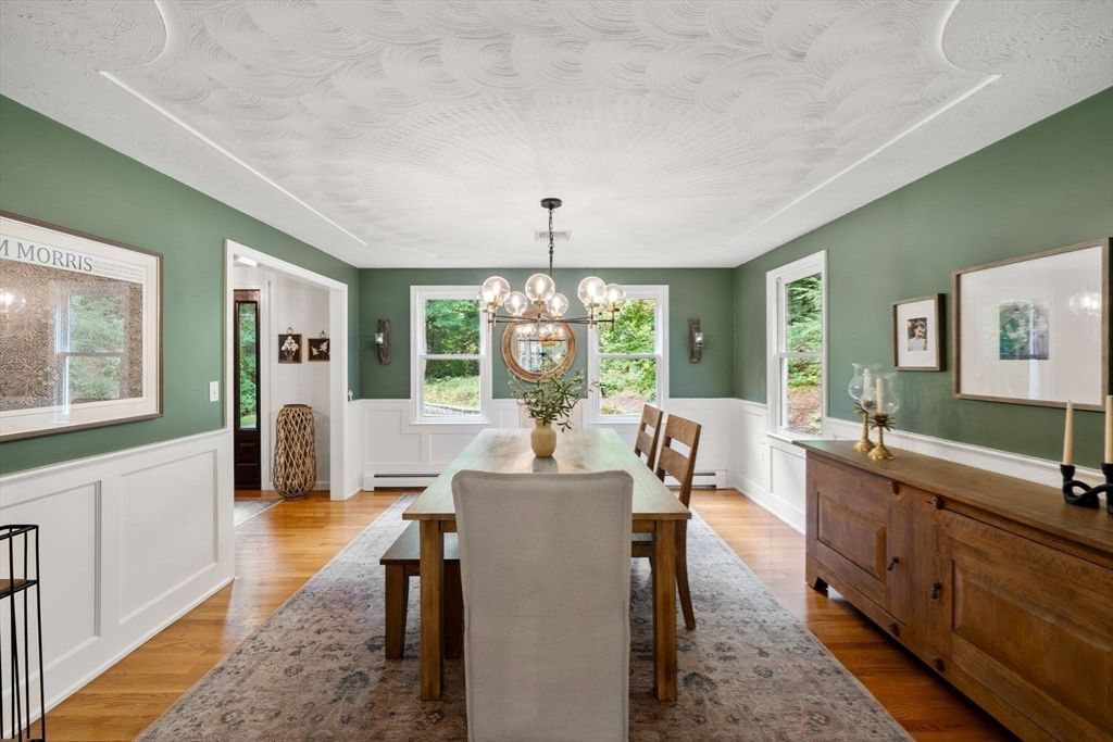 Chandelier, Dining room, Interior, Wood Texture Flooring