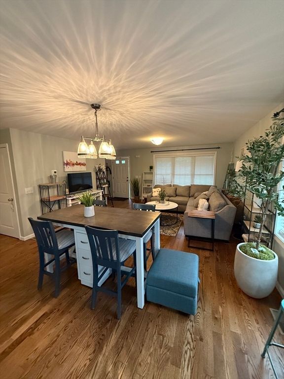 Chandelier, Dining room, Interior, Living room, Wood Texture Flooring