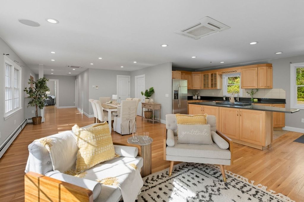 Dining room, Interior, Kitchen, Recessed Lighting, Stainless Steel Appliances, Wood Texture Flooring