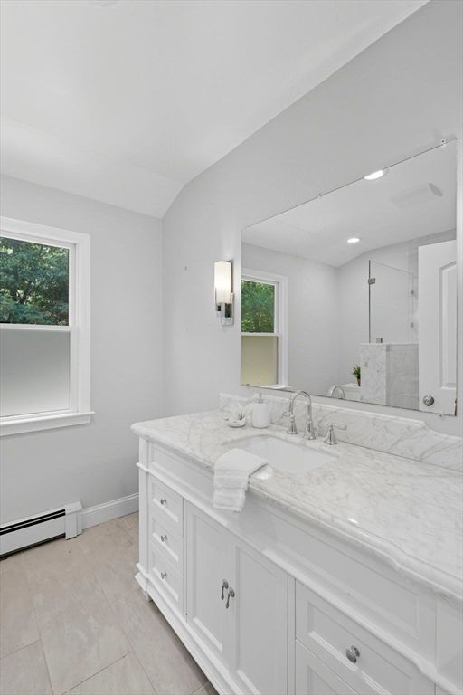 Bathroom, Interior, Recessed Lighting