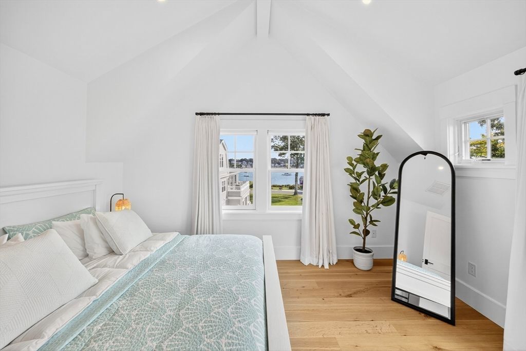 Bedroom, Interior, Recessed Lighting, Water, Wood Texture Flooring