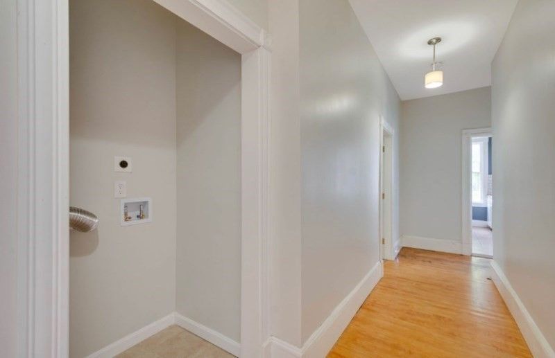 Interior, Pendant Lights, Wood Texture Flooring