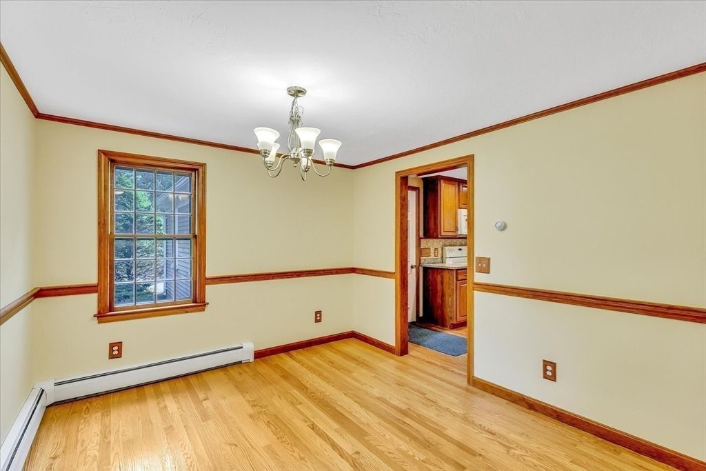 Chandelier, Empty room, Interior, Wood Texture Flooring