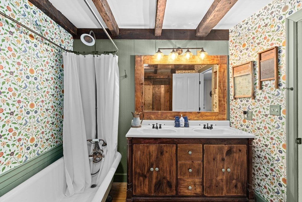 Bathroom, Interior, Wooden Beams