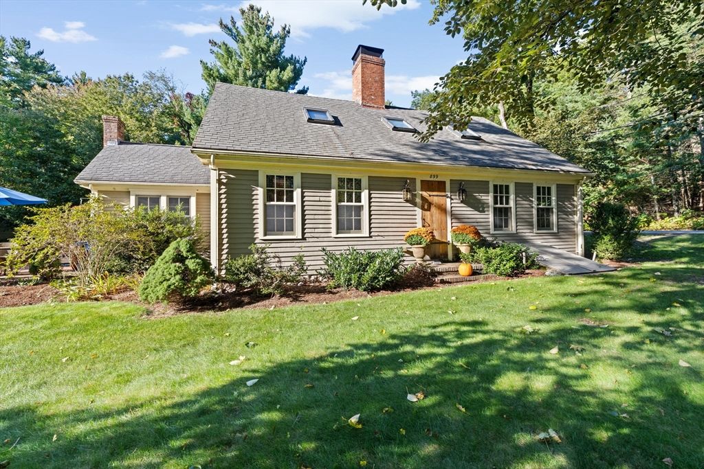 Backyard, Exterior, Facade, Cape Cod