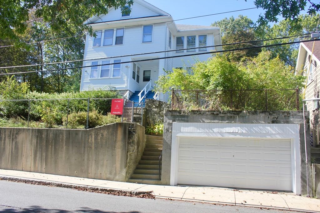 Attached, Exterior, Facade, Rowhouse