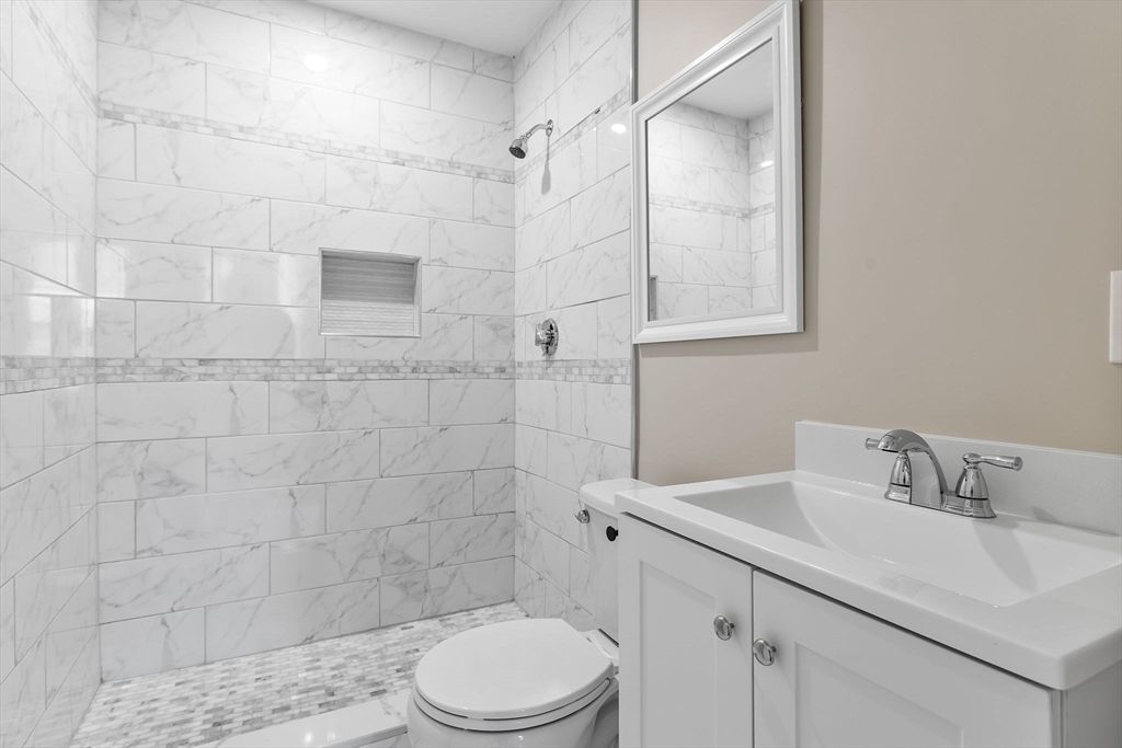 Bathroom, Interior, Marble Walls