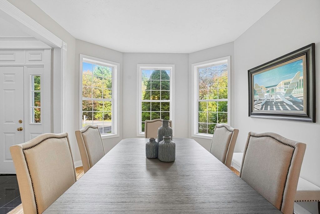 Dining room, Interior