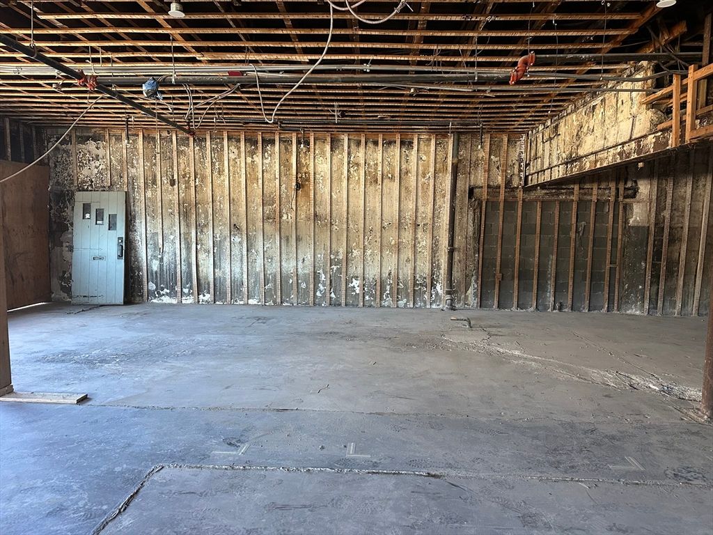 Interior, Wooden Beams, Wooden Walls