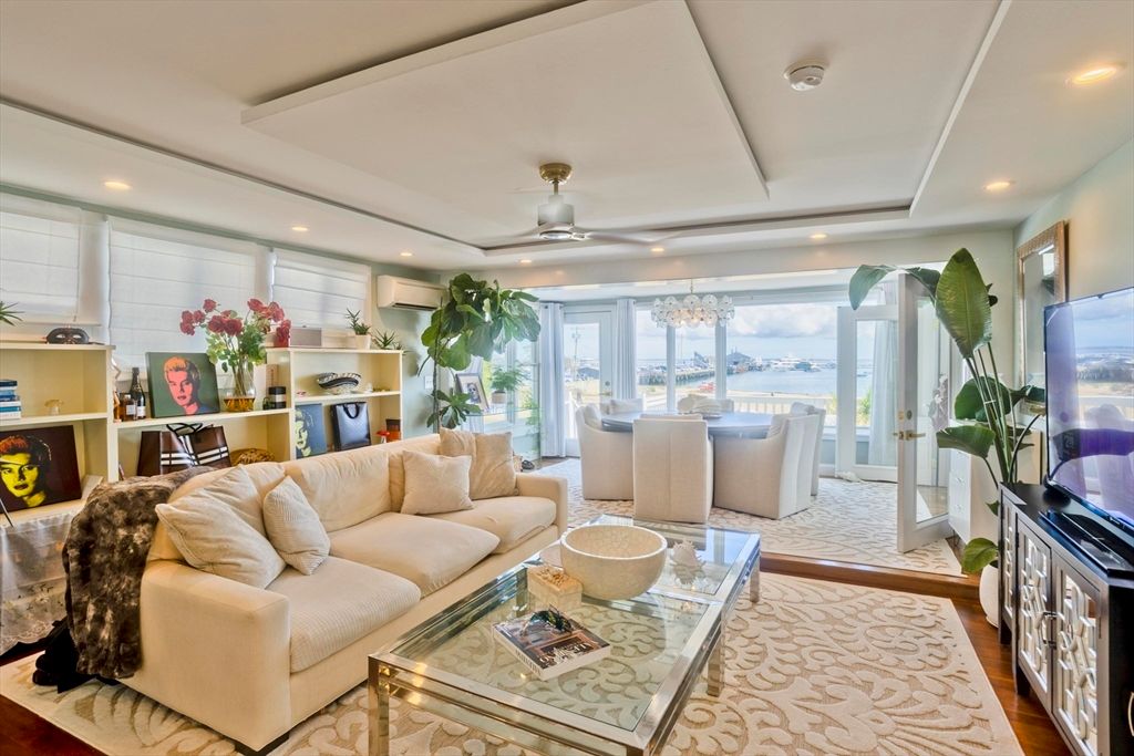Chandelier, Dining room, Interior, Living room, Recessed Lighting, Water, Wood Texture Flooring