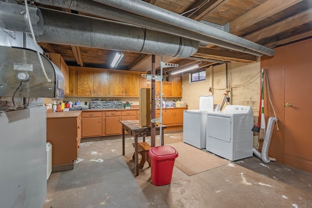 Interior, Washer, Wooden Beams, Wooden Ceilings