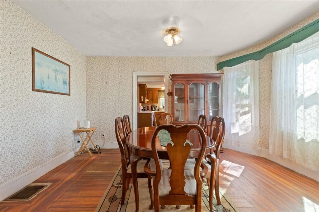 Dining room, Interior, Wood Texture Flooring