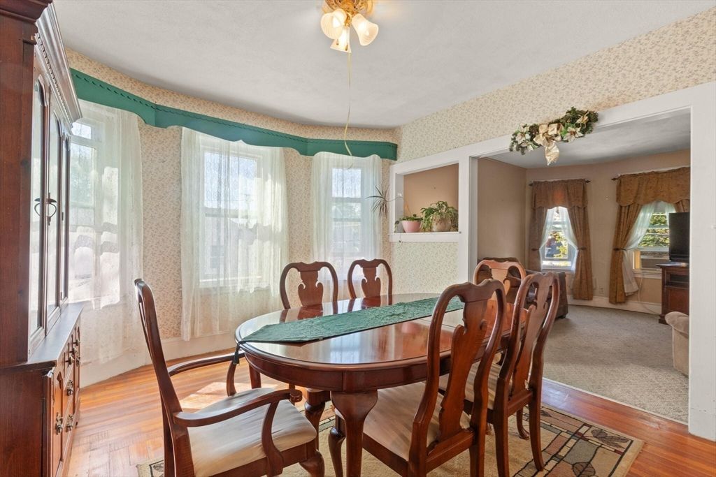 Dining room, Interior, Wood Texture Flooring