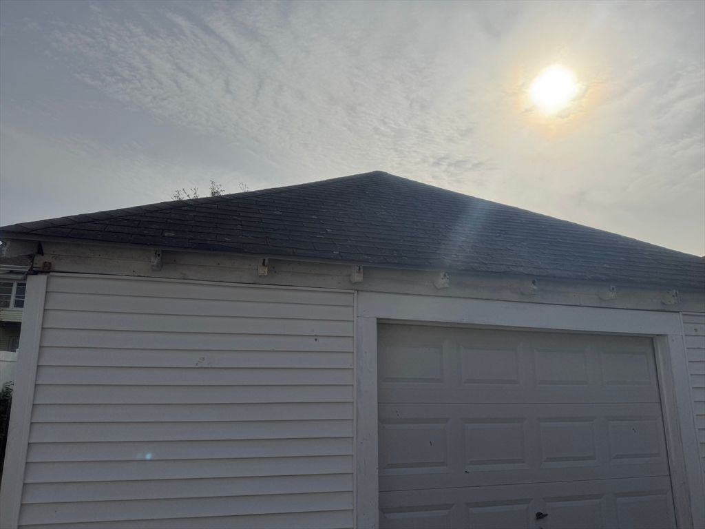 Detached Garage, Exterior