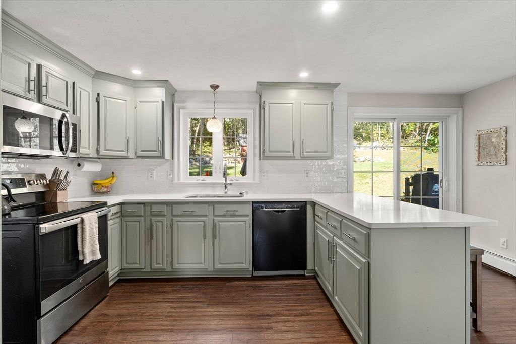 Interior, Kitchen, Pendant Lights, Recessed Lighting, Wood Texture Flooring