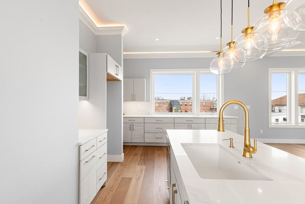 Interior, Kitchen, Pendant Lights, Recessed Lighting, Wood Texture Flooring