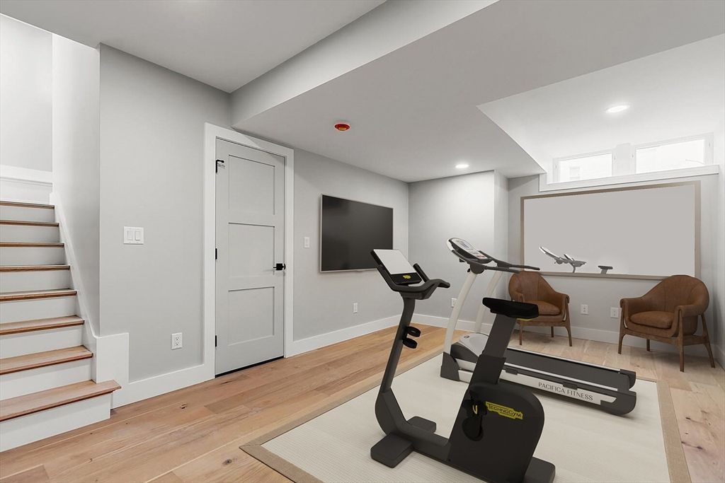 Fitness Equipment, Interior, Recessed Lighting, Wood Texture Flooring