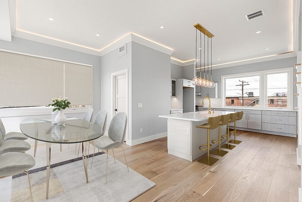 Dining room, Interior, Kitchen, Pendant Lights, Recessed Lighting, Wood Texture Flooring