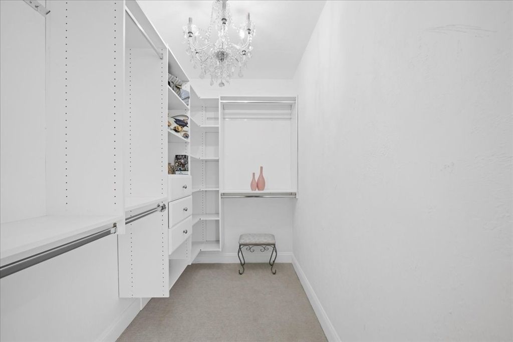 Chandelier, Interior, Walk-in Closets