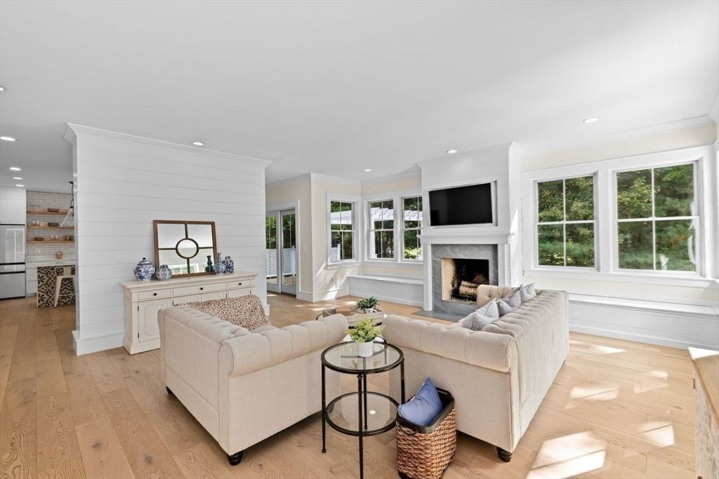 Fireplace, Interior, Living room, Recessed Lighting, Wood Texture Flooring