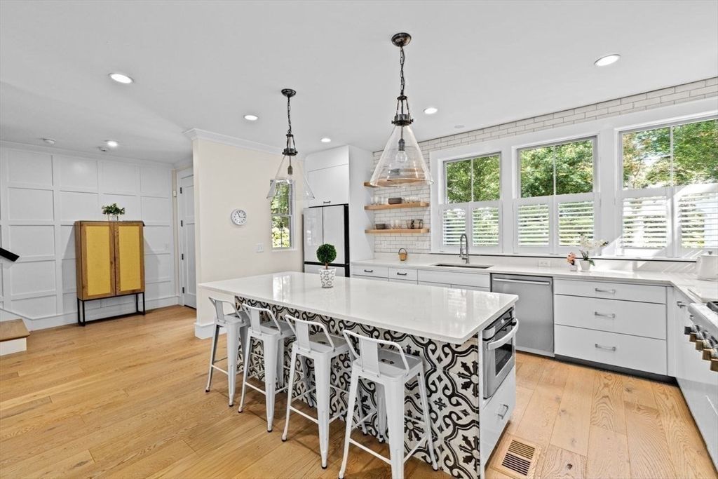Interior, Kitchen, Pendant Lights, Recessed Lighting, Wood Texture Flooring