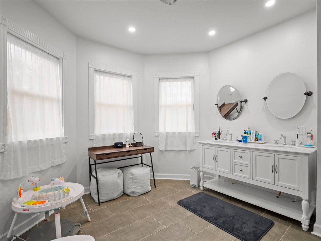 Interior, Recessed Lighting