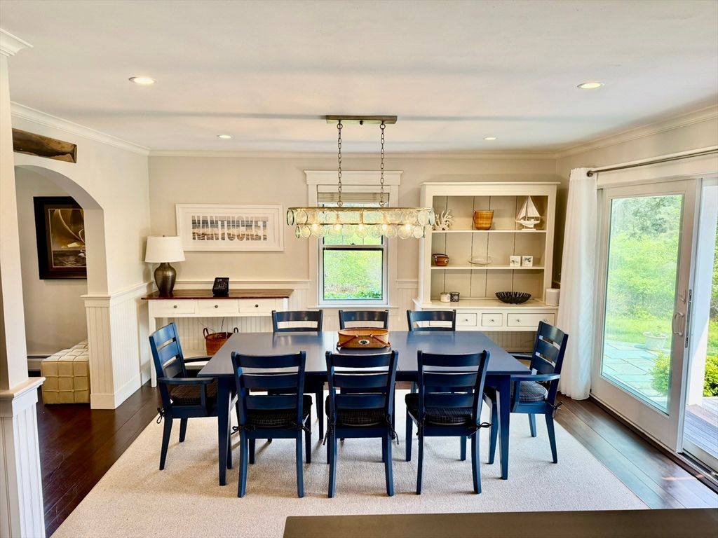Dining room, Interior, Pendant Lights, Recessed Lighting, Wood Texture Flooring