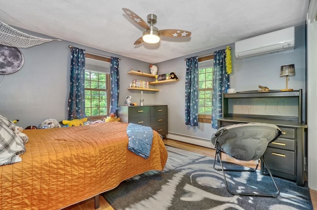 Bedroom, Home Office, Interior, Wood Texture Flooring