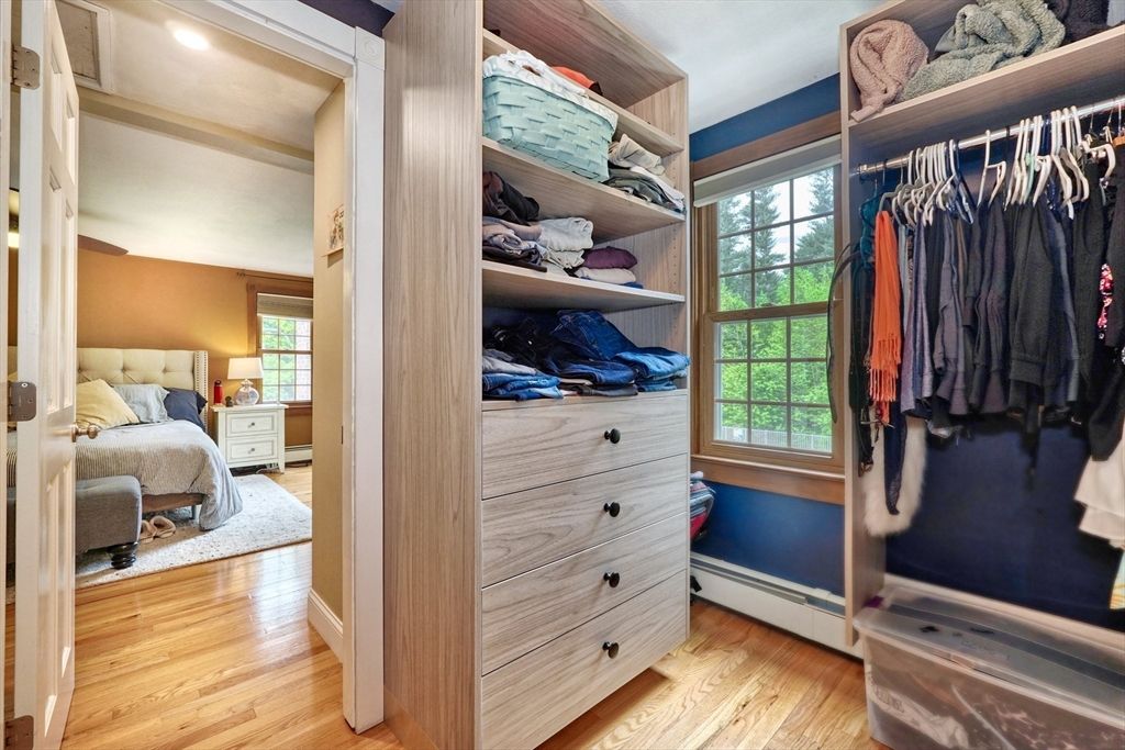 Bedroom, Interior, Walk-in Closets, Wood Texture Flooring