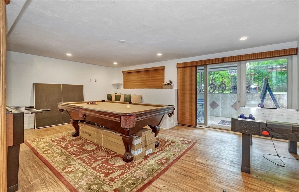 Billiard Table, Game Room, Interior, Recessed Lighting, Wood Texture Flooring