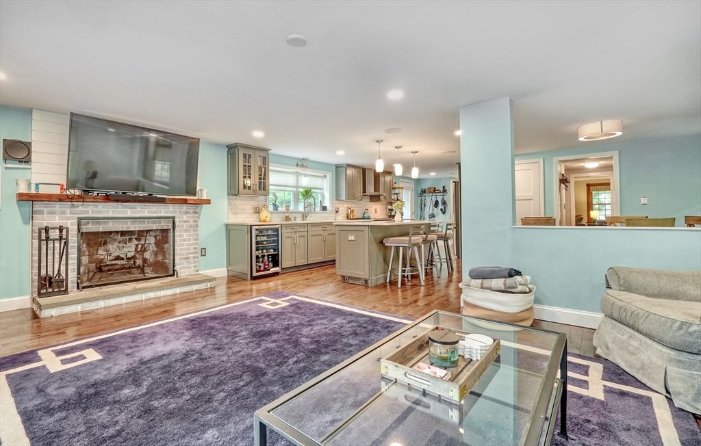 Fireplace, Interior, Kitchen, Pendant Lights, Recessed Lighting, Wood Texture Flooring