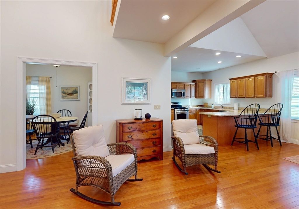 Dining room, Interior, Kitchen, Recessed Lighting, Stainless Steel Appliances, Wood Texture Flooring
